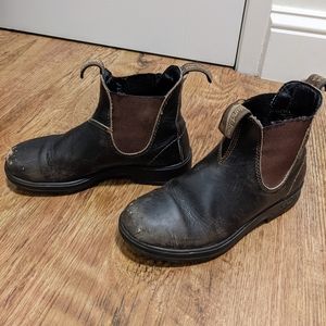 Stout Brown Women's Blundstones Size 4.5